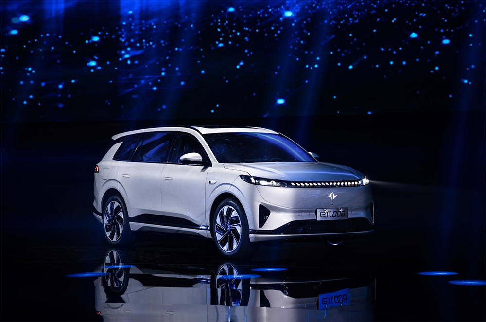 eπ008到手价18.86万起，全智能座舱配十佳电驱系统，L8迎劲敌？