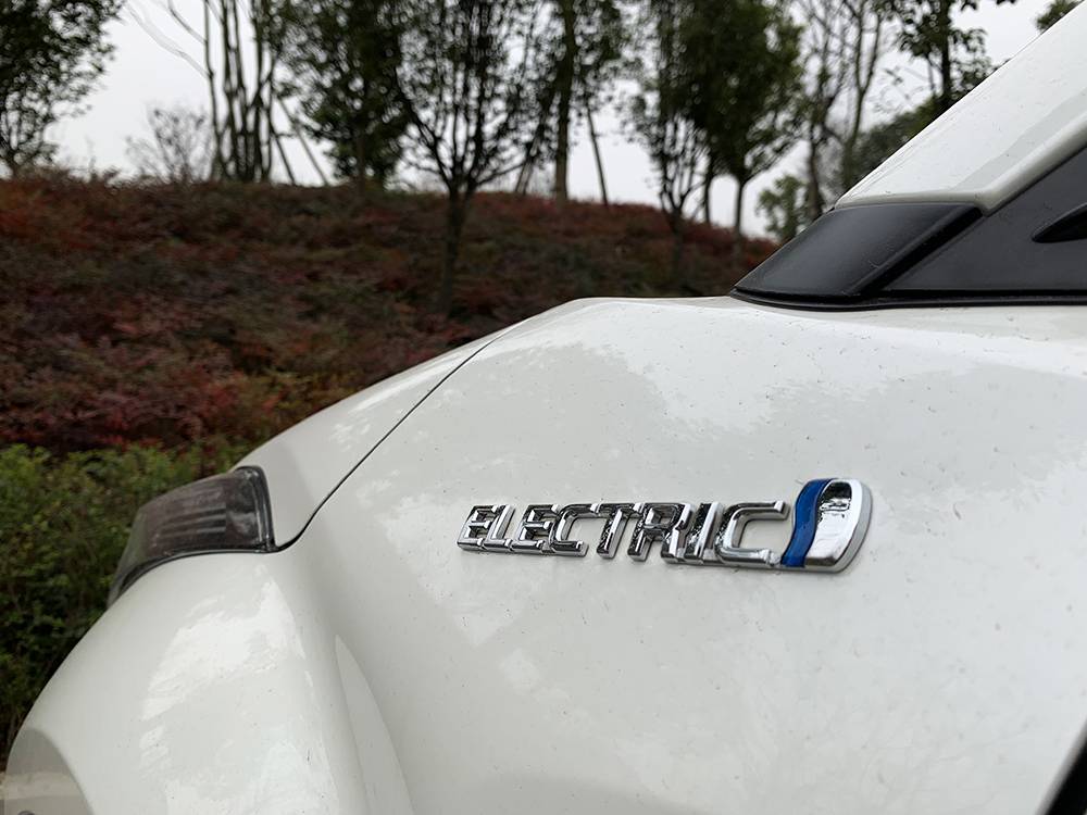 试驾广汽丰田C-HR EV，油改电，20多万值不值？