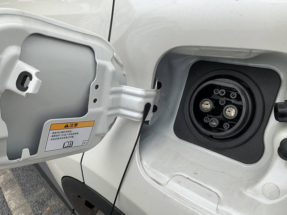试驾广汽丰田C-HR EV，油改电，20多万值不值？