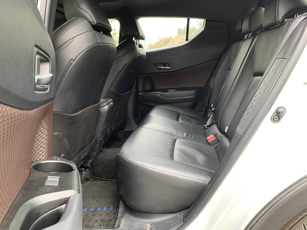 试驾广汽丰田C-HR EV，油改电，20多万值不值？