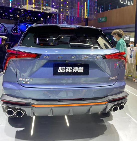 实拍哈弗神兽 ,造型比车名犀利,满油续航1000km