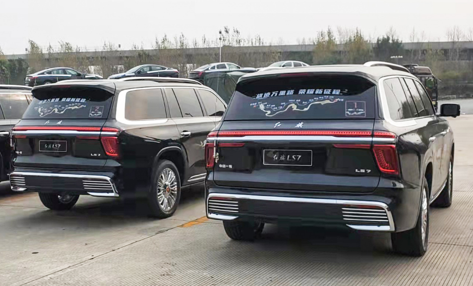 红旗顶级豪华SUV曝光,气势不输库里南,配4.0T V8+空气悬架
